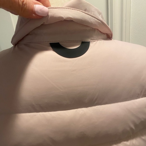 Obermeyer Down Explorer Shirt Jacket Cement Beige NEW small men’s, medium women - Picture 15 of 16